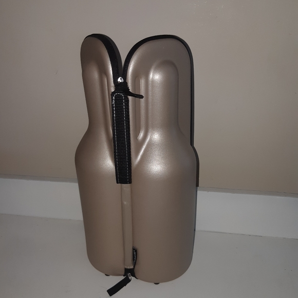 Rabbit wine bottle cases gray 14.5 inches tall gol - Picture 3 of 8
